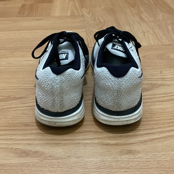 Nike Flyknit Lunar 3 - Womens Size 6 - Picture 3 of 6